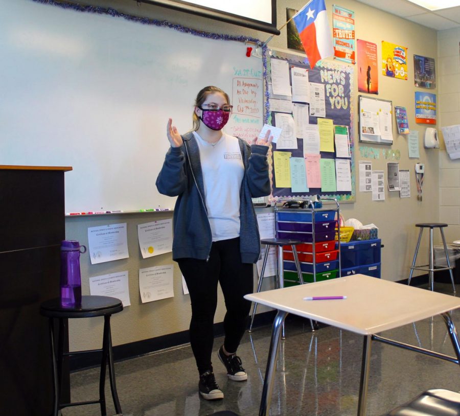 Voice of Democracy competitor Lulu Lopez practices extempt speech in debate class Oct. 7. 