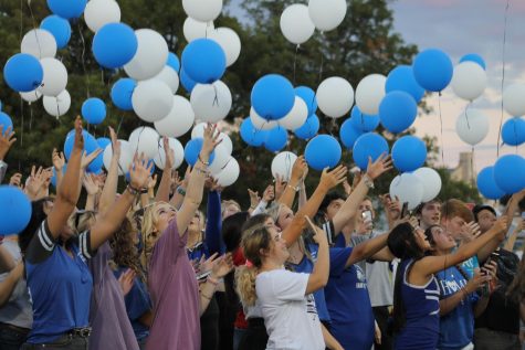 Seniors release balloons at Badger Field Sept. 15.