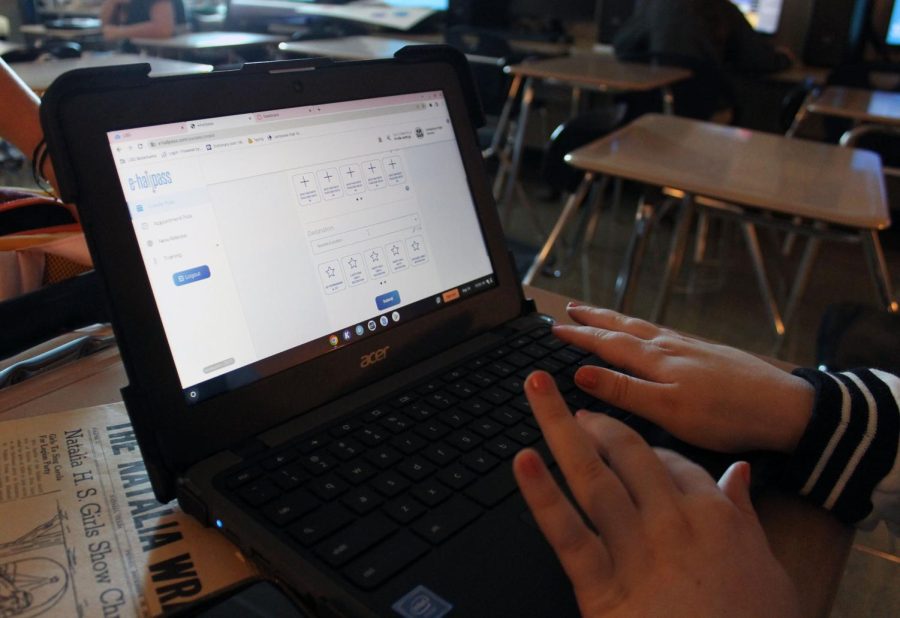 Students+can+use+their+Chromebook+to+submit+an+E-Hallpass+for+their+teacher+to+approve.+