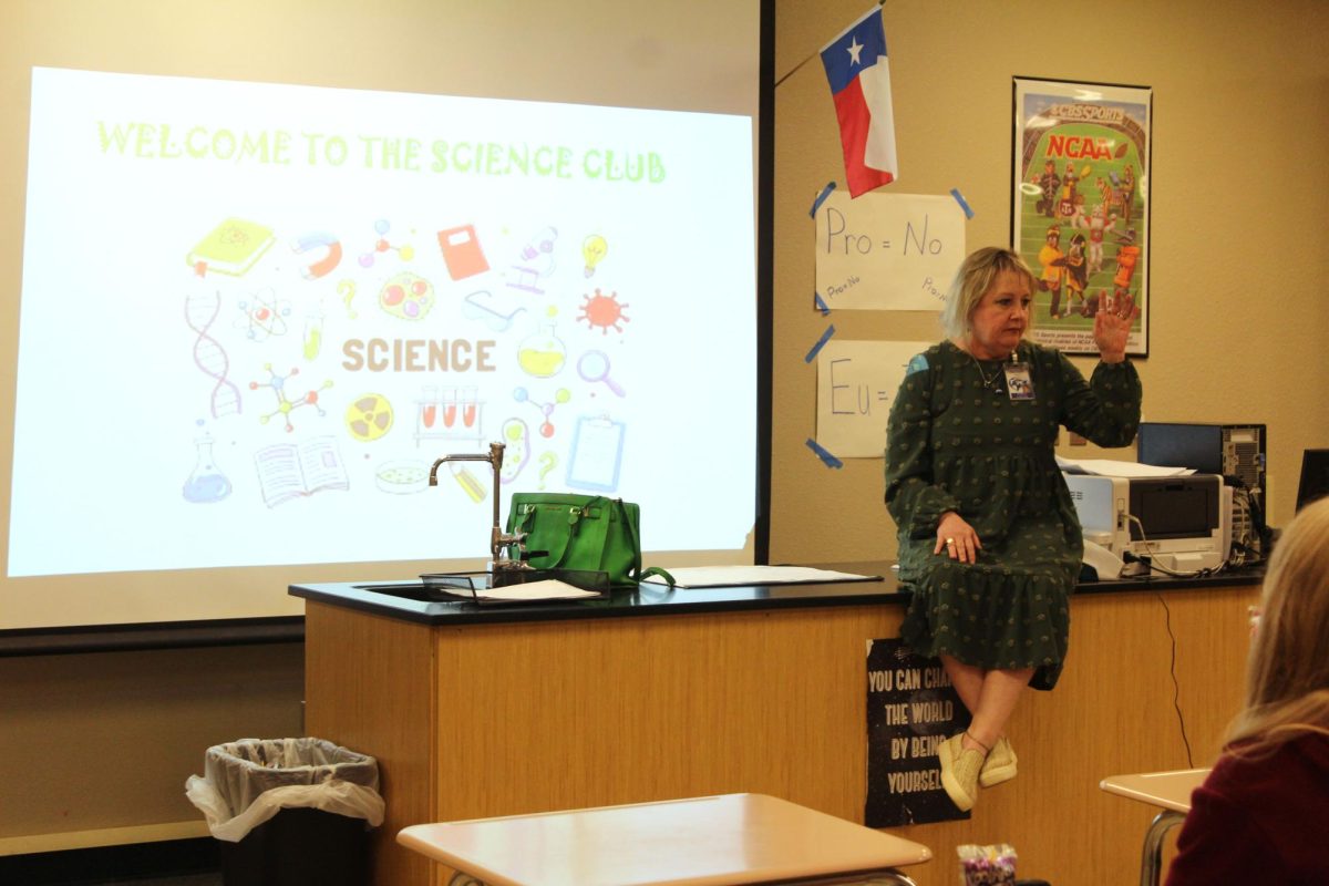 Garner Hosts science club meeting Nov. 6.