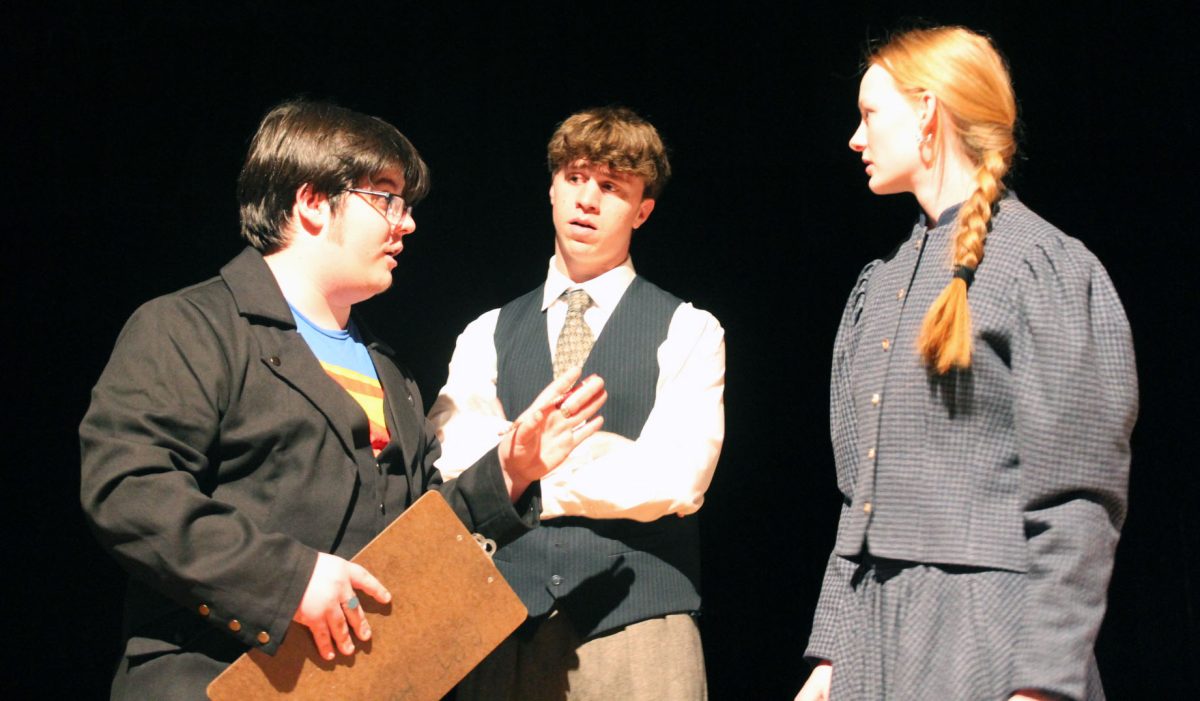 Actors rehearse for the One Act Play "Moo" to prepare for District. 
